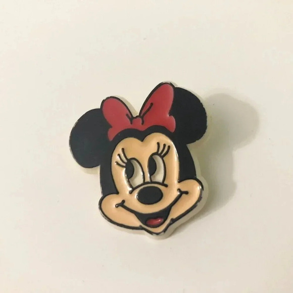 Disney Pins Plastic Minnie Mouse Winnie the Pooh Piglet Arm and Wand Mickey - Picture 12 of 16